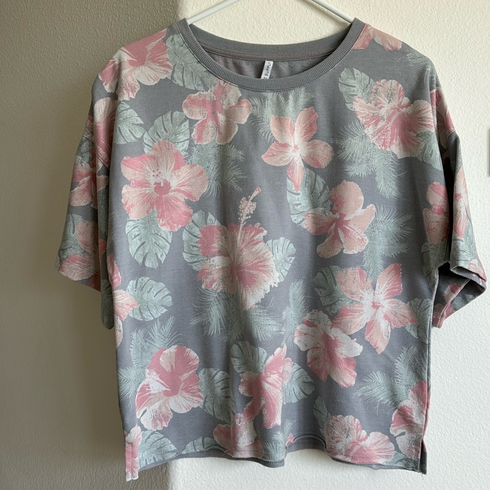 Z Supply Hibiscus Tee, Size: L